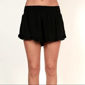 Black ruffle shorts 🖤